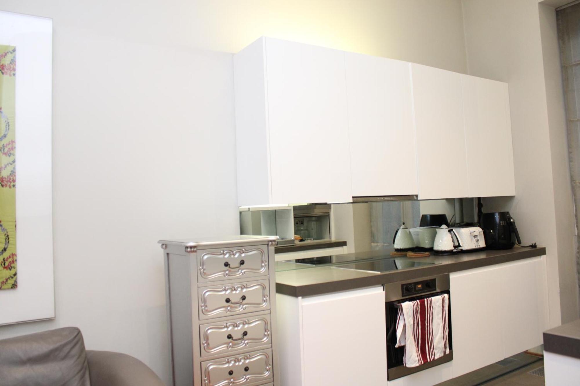 Modernized South Kensington Apartment *